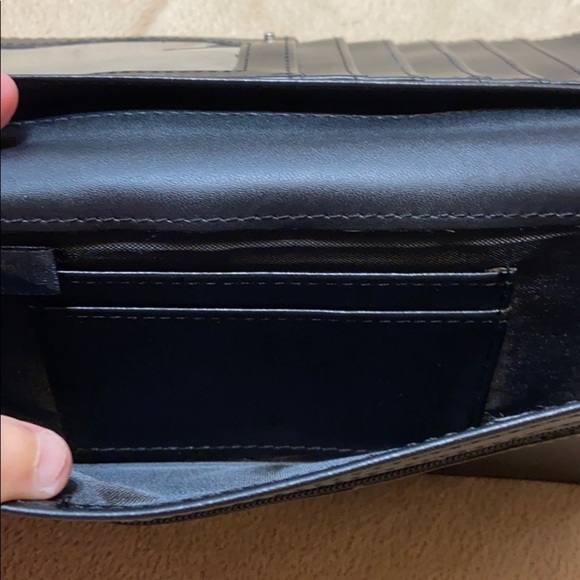 Kenneth Cole Reaction Black Wallet - Picture 6 of 8